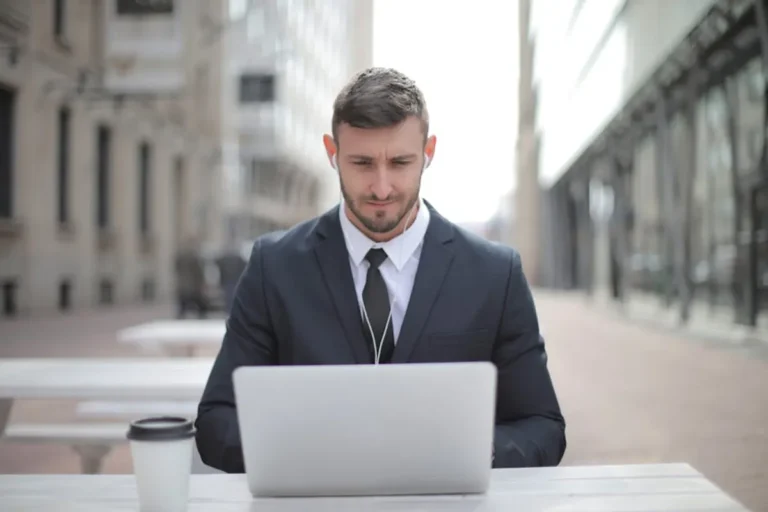5G Business Internet: Benefits, Limits, and Use Cases