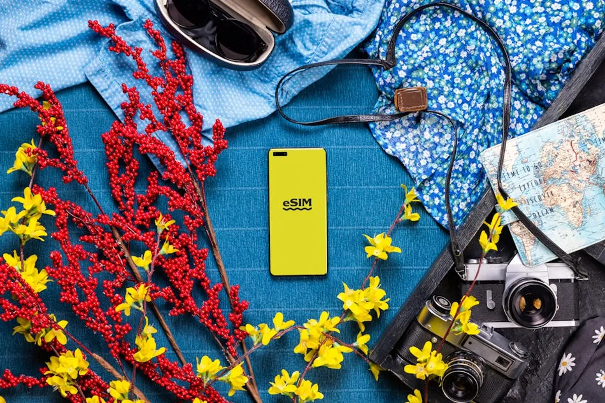 Best Travel eSIM Apps for International Trips