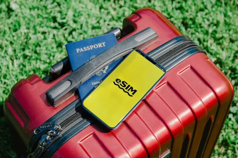 How eSIM Technology Makes Travel Easier