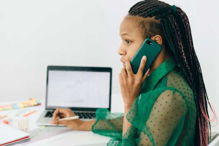 Virtual Phone Number for Business: Benefits and Costs