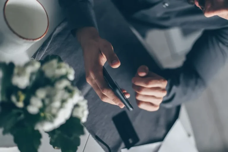 Virtual Phone Number for Business: Benefits and Costs